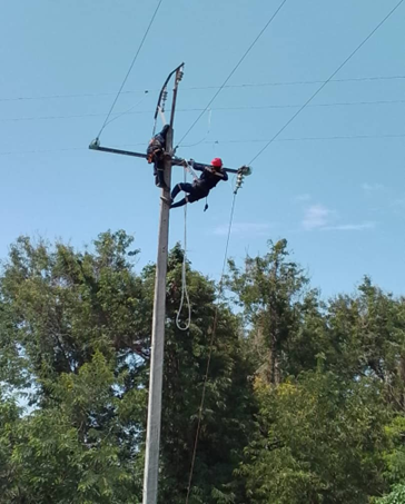 Techniciens BATIR NOV sur le terrain